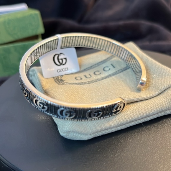 Double G Gucci Bracelet 7” New in Box - Picture 8 of 14